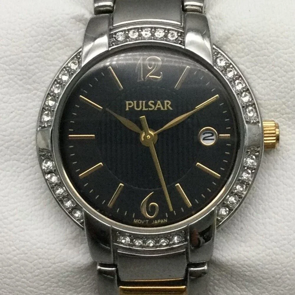 Pulsar Women Watch 27mm Two Tone Black Dial Crystals VJ22-X112 New Battery 6.25